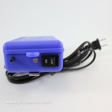 Aquatop  Battery Powered Air Pump on off switch and air outlet close-up