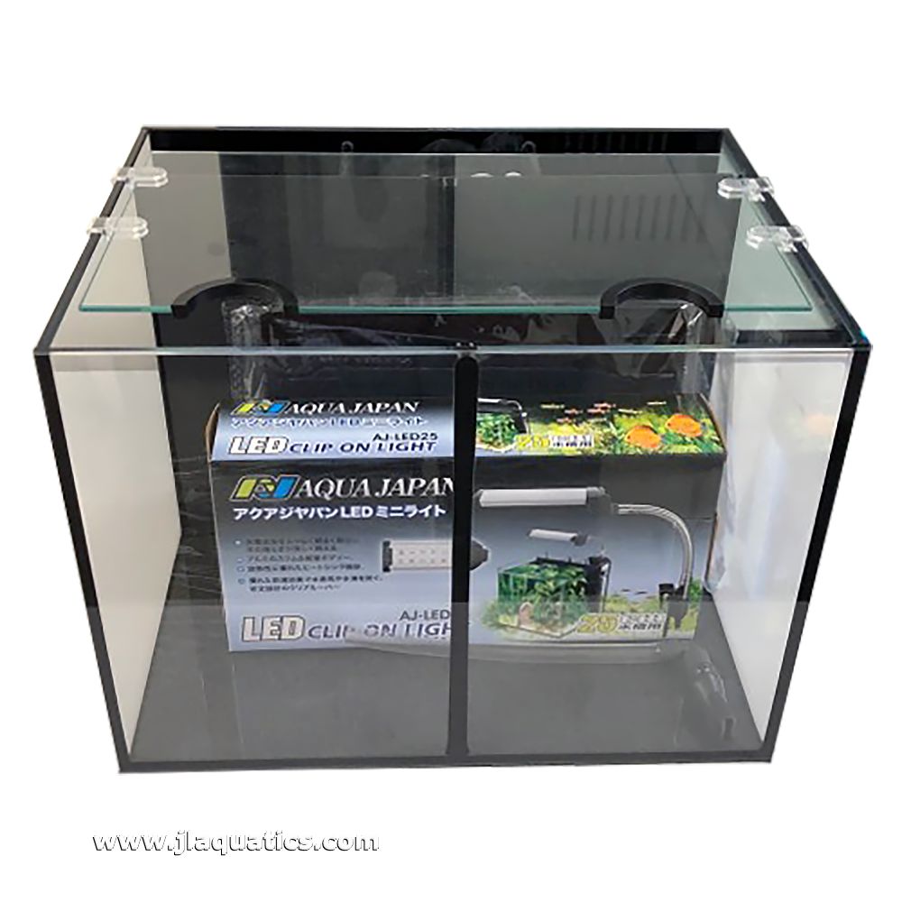 Aqua Japan 4G Betta All In One Aquarium with glass lid attached.