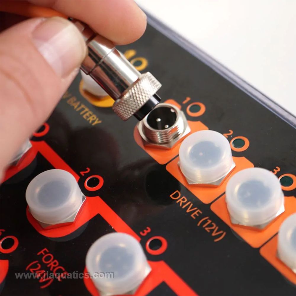 Hydros Drive Port Cable installing the connection into your Kraken controller from hydros