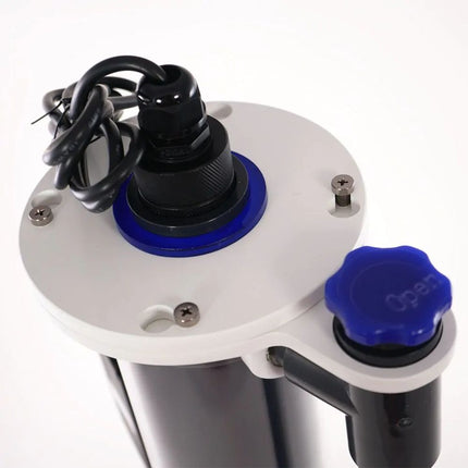 Cord feed in top of IceCap In-Sump UV Sterilizer