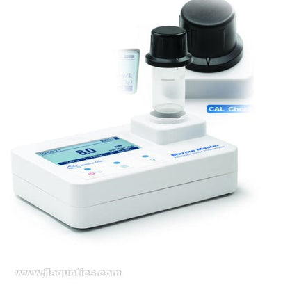 Hanna Marine Multiparamater Photometer with cuvette being tested