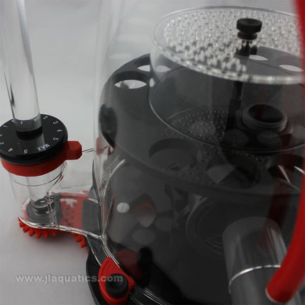 Bubble Magus Curve 9 Elite Protein Skimmer close-up of air diffuser and adjustable water level control